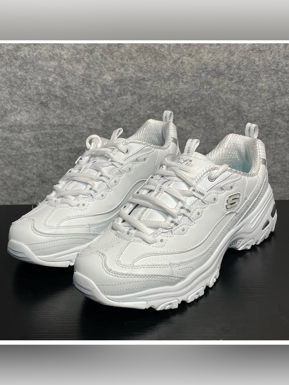 Skechers D’Lites Women Sneakers